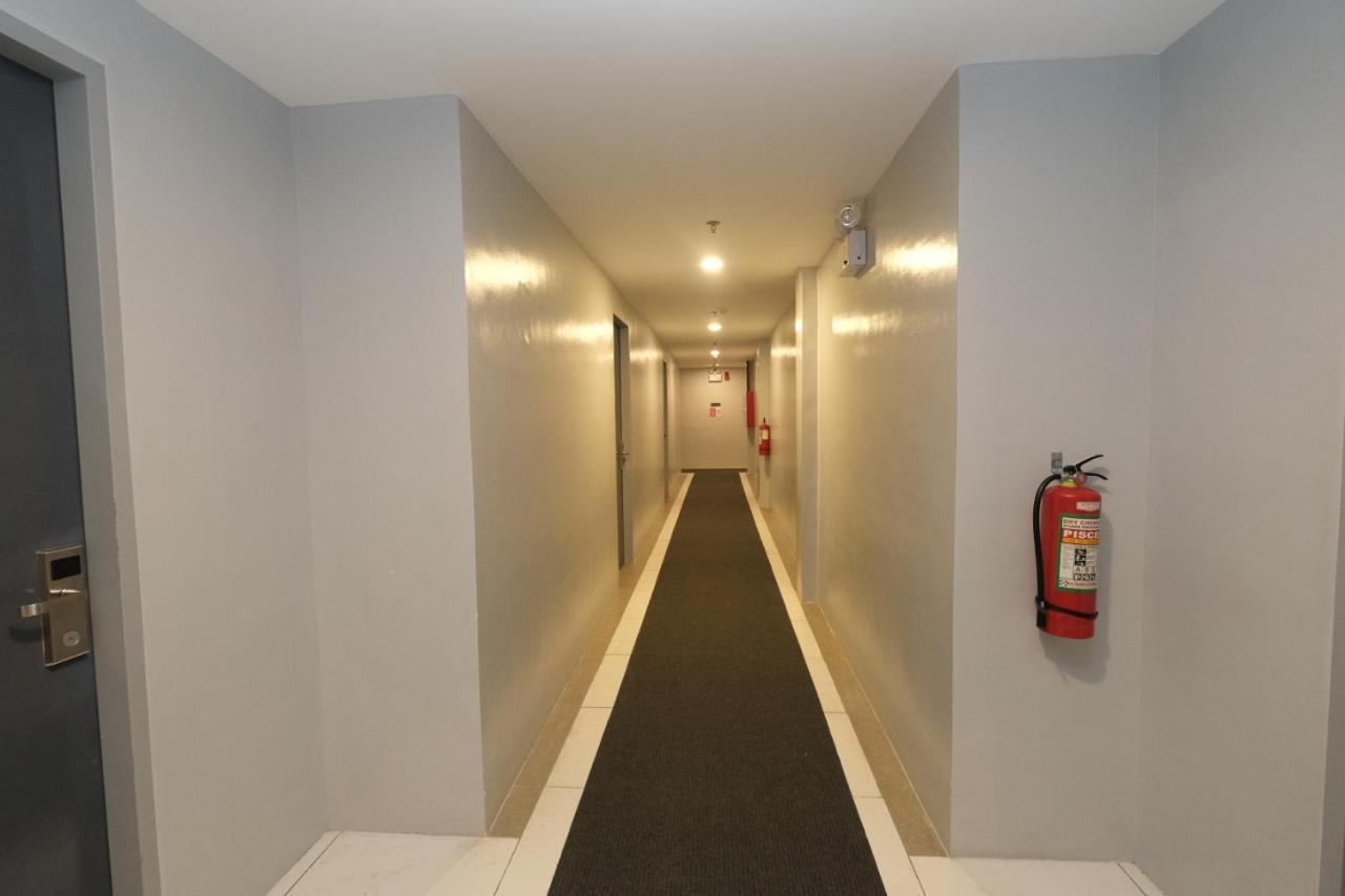 Rosey Hotel Cabanatuan City Екстериор снимка