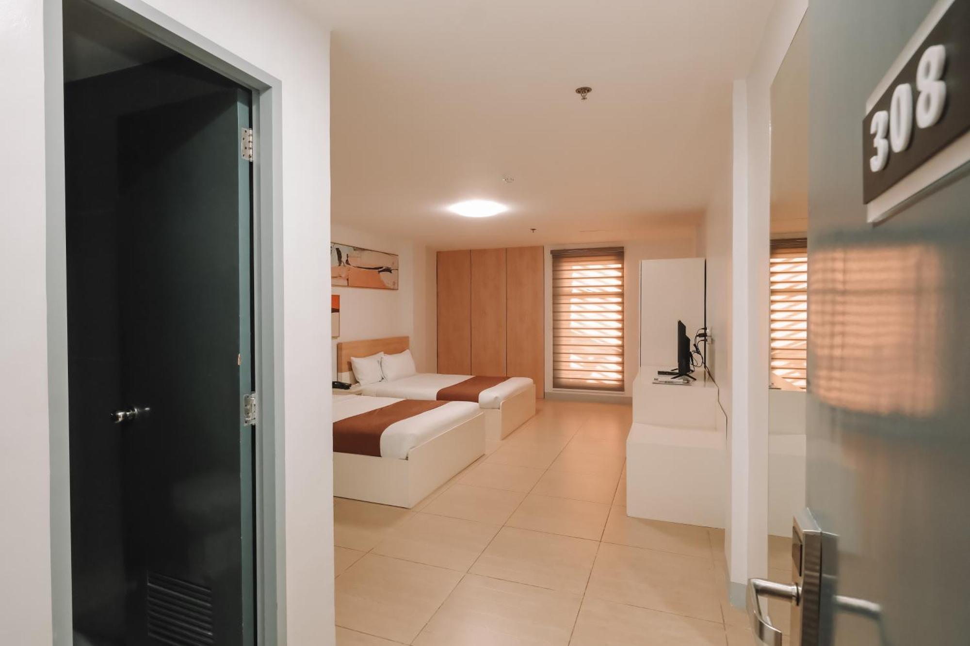 Rosey Hotel Cabanatuan City Екстериор снимка