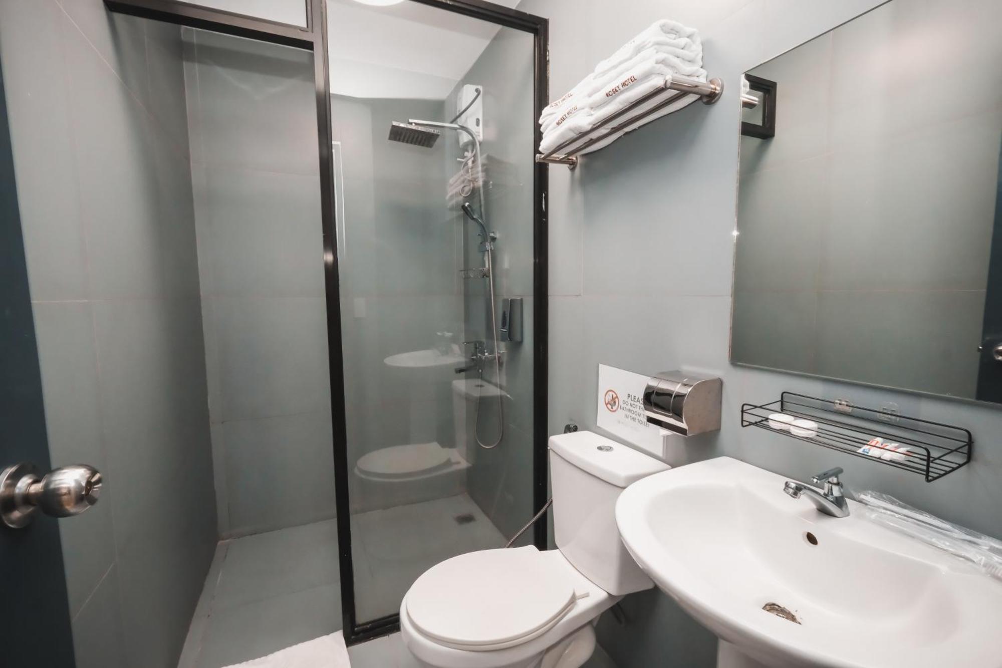Rosey Hotel Cabanatuan City Екстериор снимка